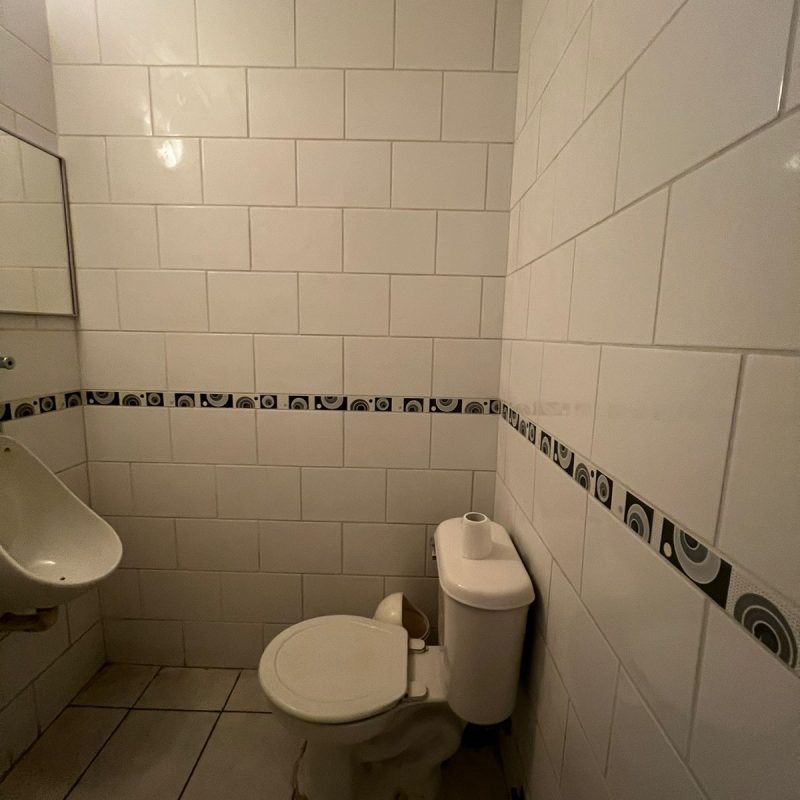 Amplia Casa Con Giro Comercial 6 Privados