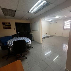 Amplia Casa Con Giro Comercial 6 Privados