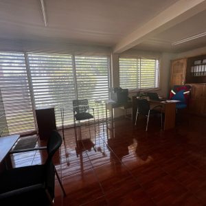 Amplia Casa Con Giro Comercial 6 Privados