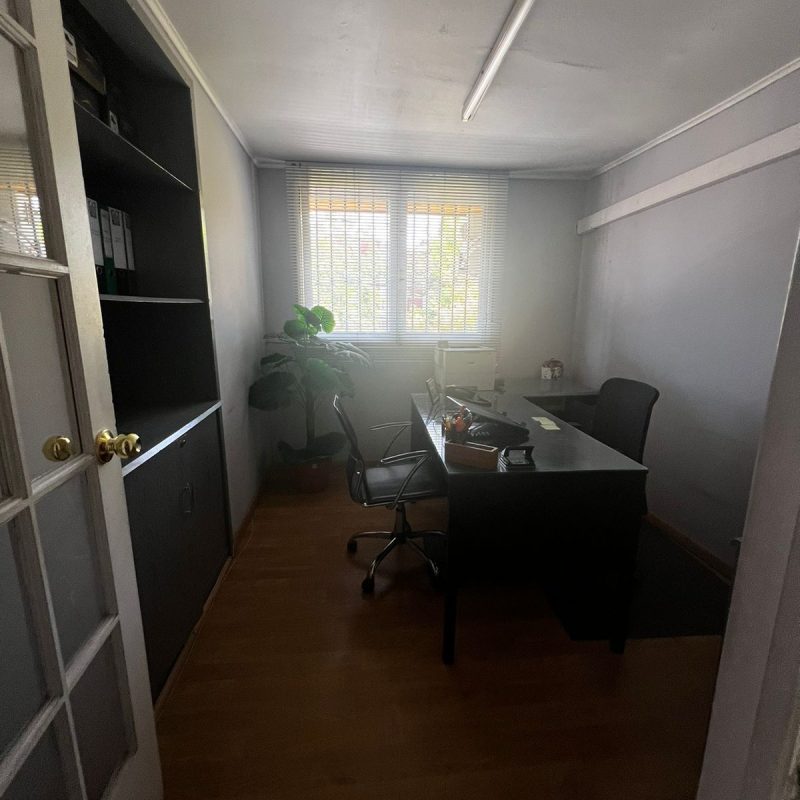 Amplia Casa Con Giro Comercial 6 Privados