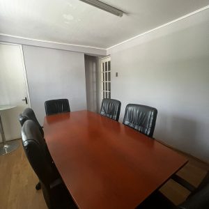 Amplia Casa Con Giro Comercial 6 Privados