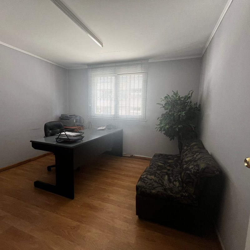 Amplia Casa Con Giro Comercial 6 Privados