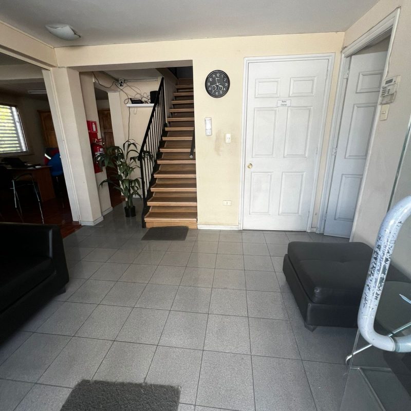 Amplia Casa Con Giro Comercial 6 Privados